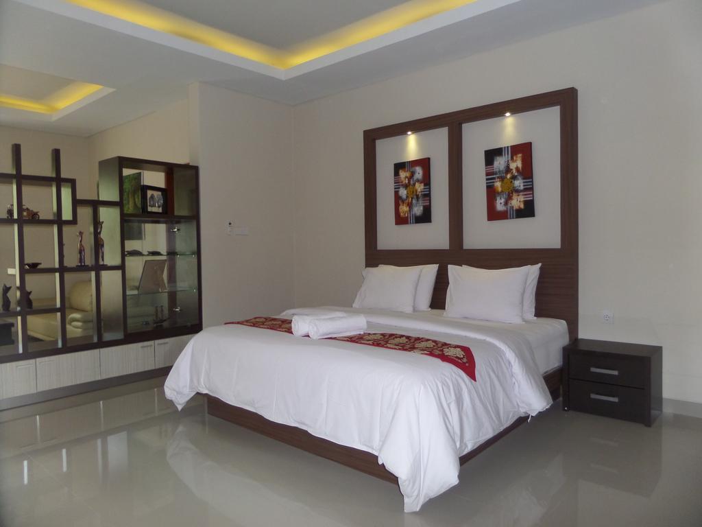 Royal Majesty Villas Kuta Lombok Exterior foto